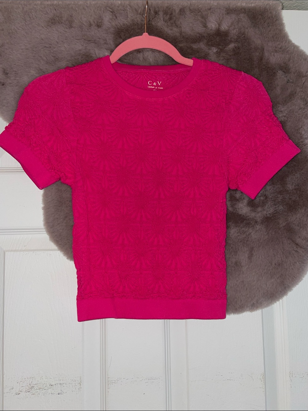 Chelsea & Violet Textured Hot Pink Short Sleeve Knit Top